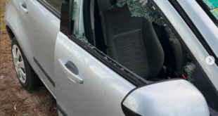 Delincuentes rompen vidrio de un auto y sustraen pertenencias de un vecino