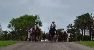 Entrerriano viajó a caballo desde Villa Gesell hasta Gilbert