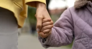 Adopciones prioritarias en provincia de Buenos Aires: El plan que busca acelerar los trámites de miles de chicos y ofrece ayuda económica