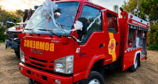 Bomberos de Mar Azul reforzaron su equipamiento en su aniversario